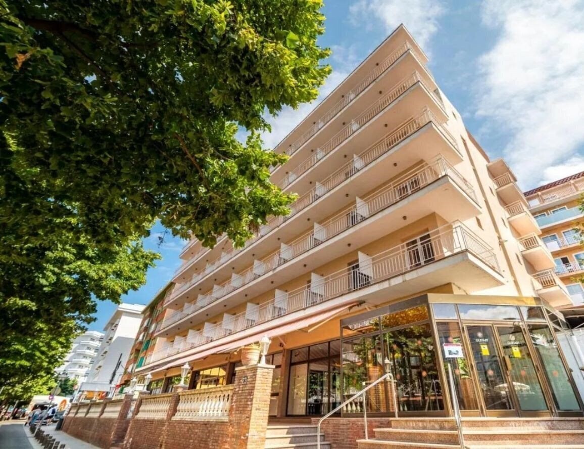 Отель The B&B by Guitart Hotels 3*